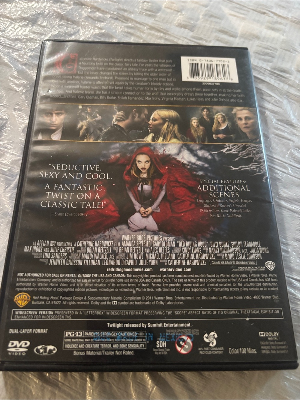 Red Riding Hood (DVD) - Red - Picture 4 of 7
